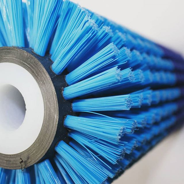 Fruit and Vegetable Roller Brushes